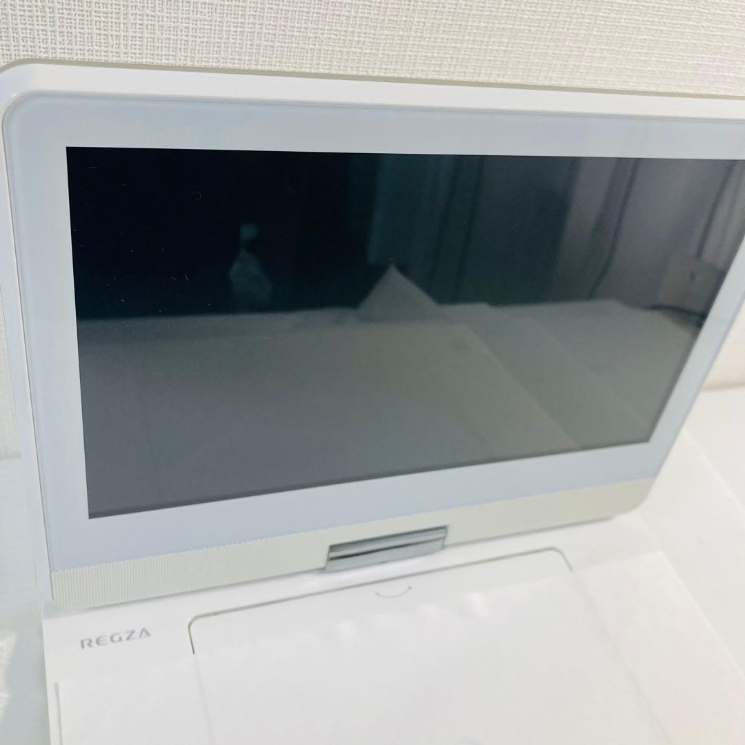 美品　TOSHIBA ポータブルブルーレイディスクプレイヤー