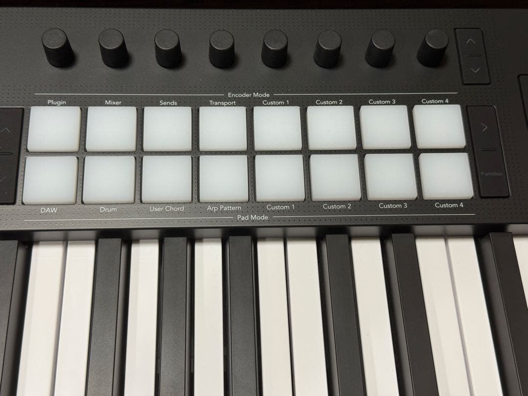 【美品】Novation/Launchkey 49 Mk4 MIDIキーボード
