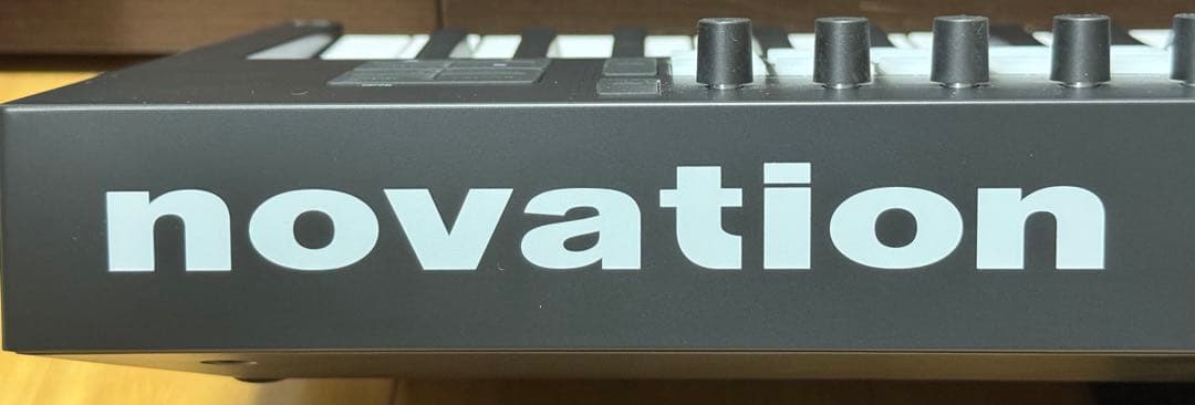 【美品】Novation/Launchkey 49 Mk4 MIDIキーボード