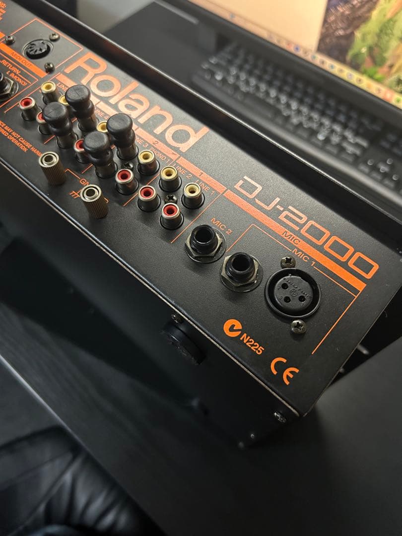 Roland DJ-2000 DJミキサー