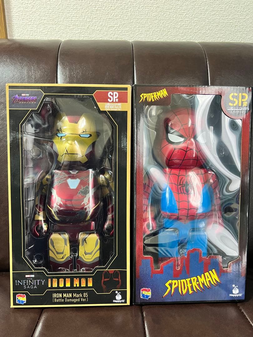 アイアンマン　スパイダーマン　ベアブリック