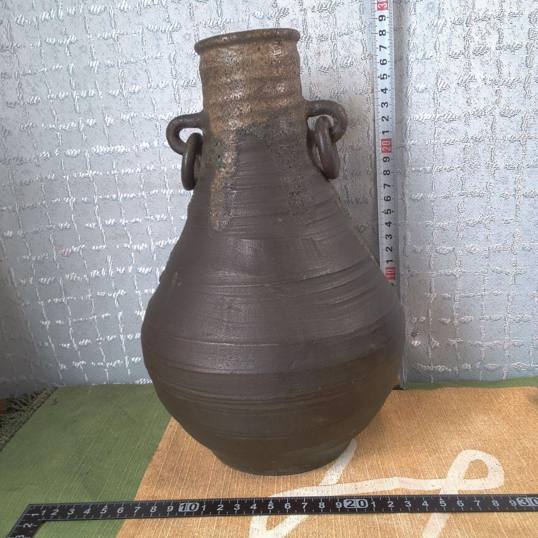 茶色の陶器製壺 金属製ハンドル付き 直しあります