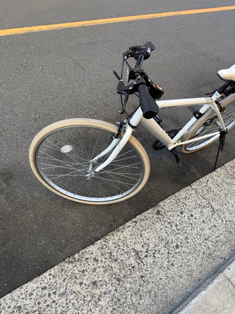 144 自転車 大阪市 【引取り限定】 26インチ 変速付き クロスバイク