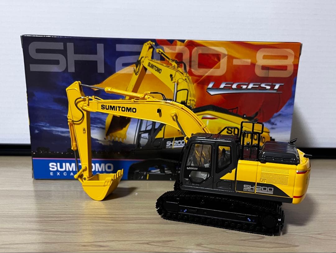 住友建機 ミニチュア SH200-8 1/50 おまけ付き！
