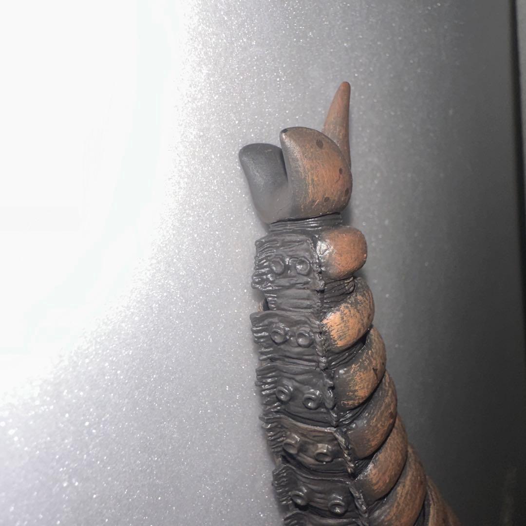 S.H.MonsterArts モスラ 幼虫