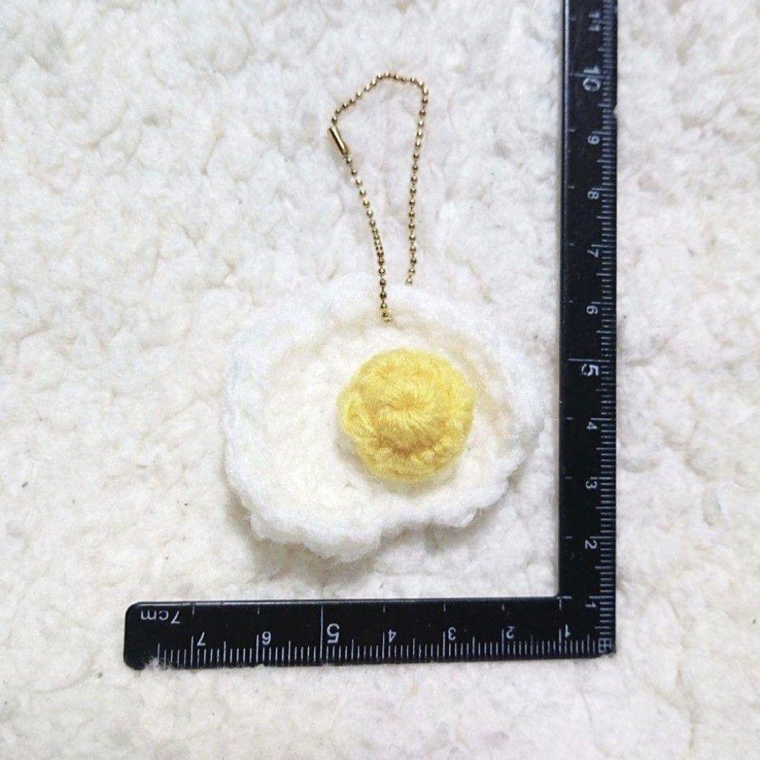 11.セキセイインコ　あみぐるみ…キーホルダー