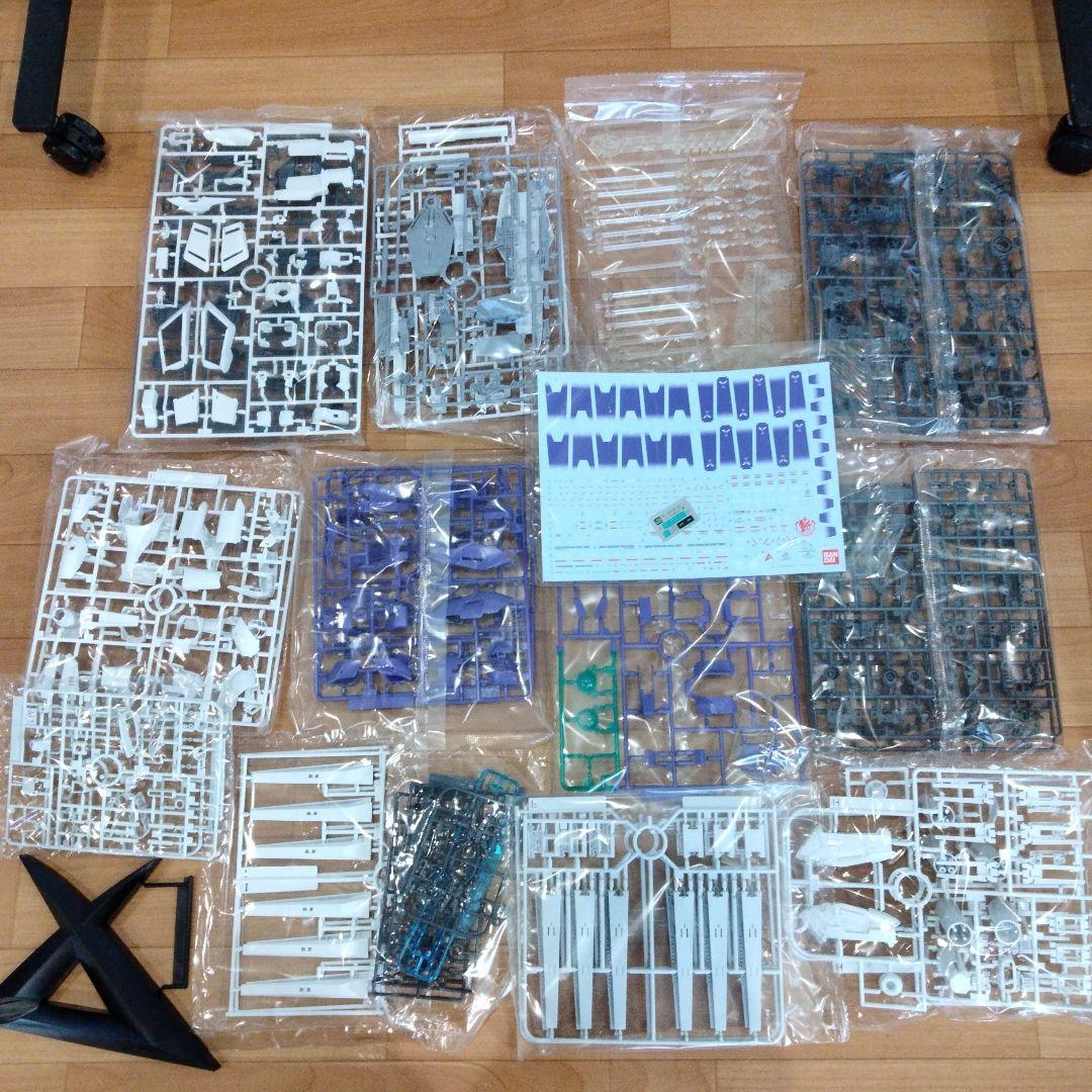 11-31 MG Hi-νガンダム Ver.Ka