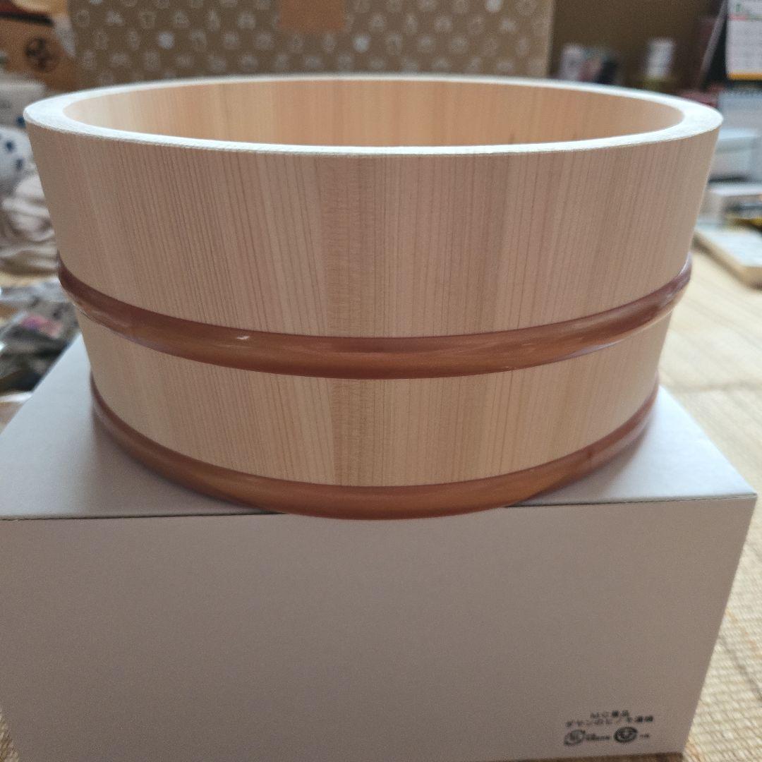 ダヤンのイラスト入り木製湯桶とボールとバスローブセット