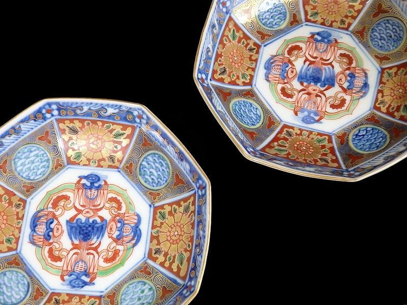 大聖寺伊万里　金襴手　描分　花に青海波八角５寸皿　２枚　D931AS-CRx