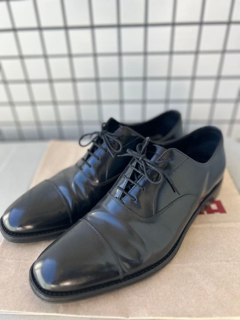 PRADA 革靴　プラダドレスシューズ