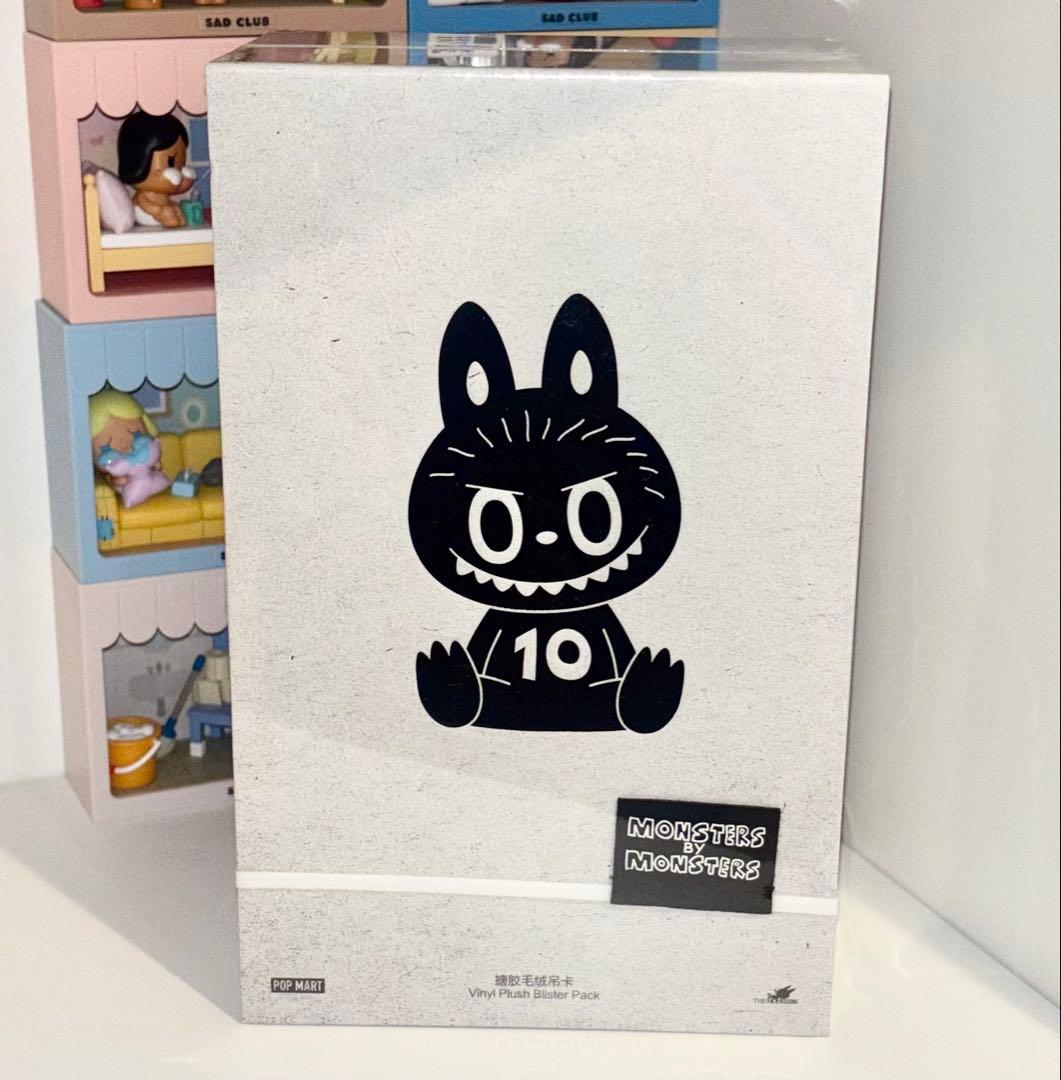 POPMART正規品 LABUBU 10周年記念会场限定 ぬいぐるみキーホルダー