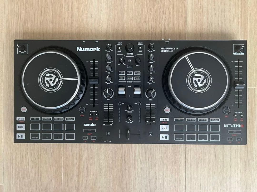 ⑥Numark Mixtrack Pro FX DJコントローラー