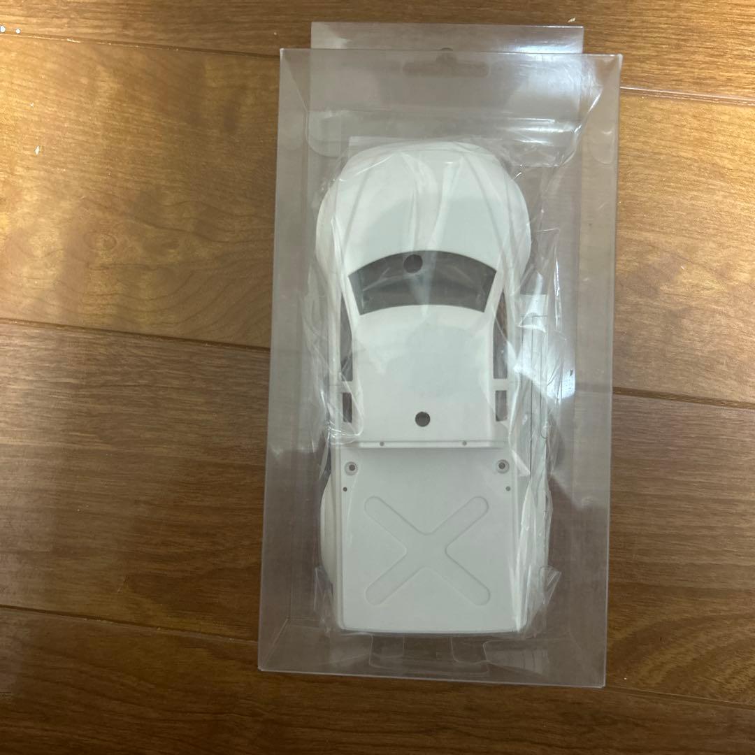 ミニッツ　マッドフォース　ホワイトボディ　新品激レア品！！