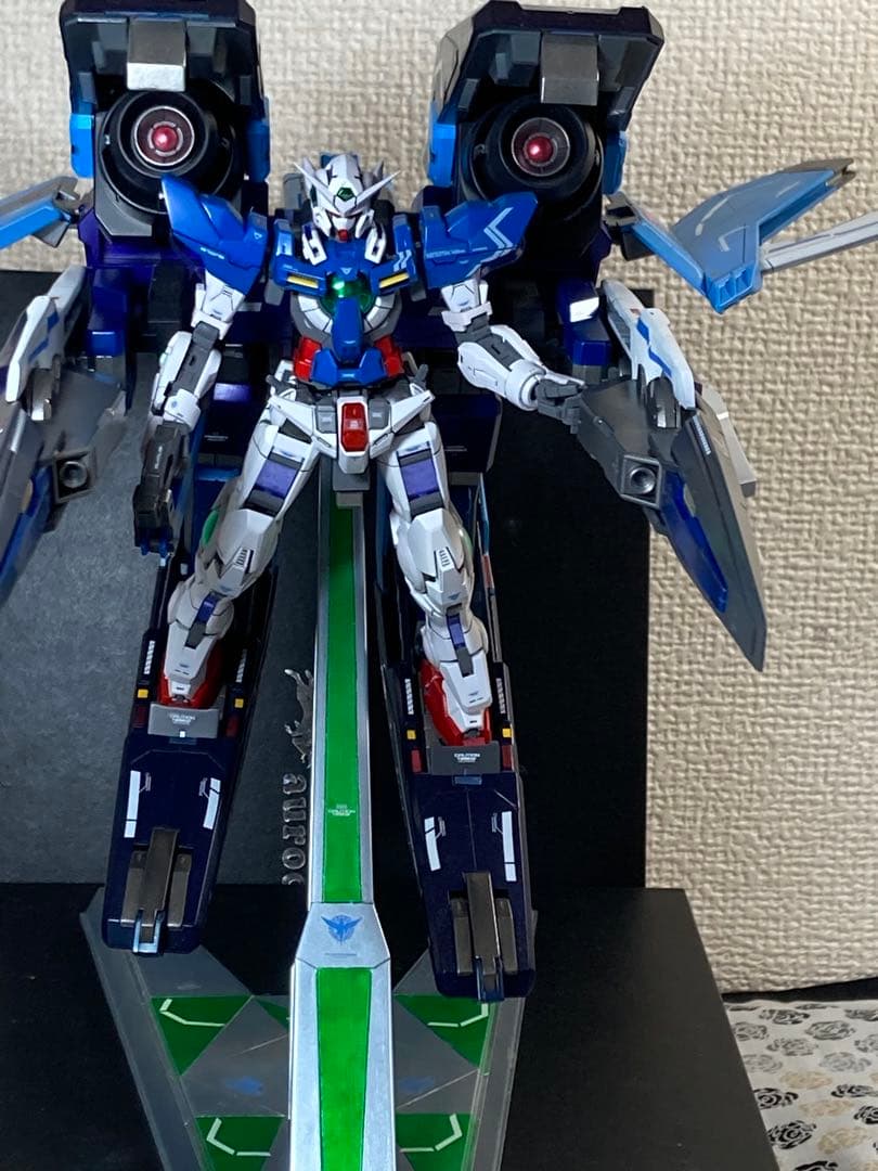 gnアームズ　RGエクシア　完成品　全塗装