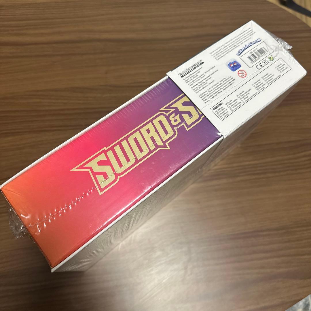 リザードン ウルトラプレミアムコレクション SWORD & SHIELD