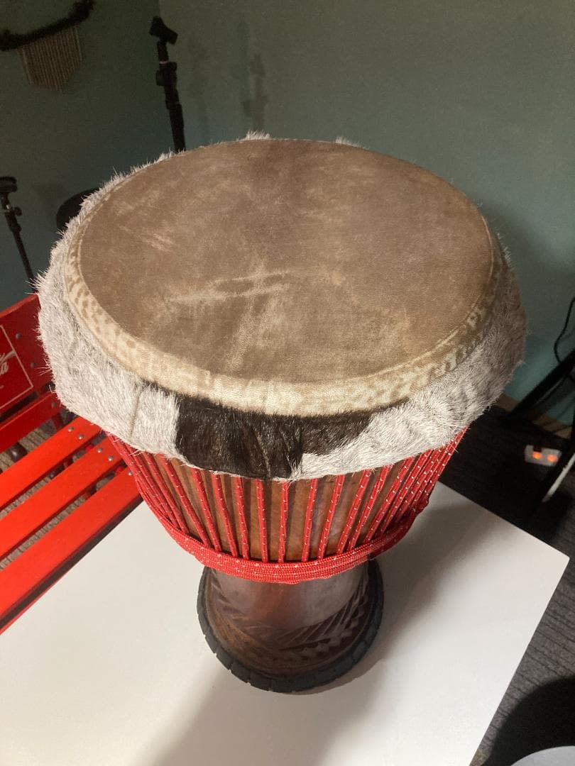 ジェンベ、ジャンベ、Djembe,ジンベ、ギニア製　アカジョ胴材