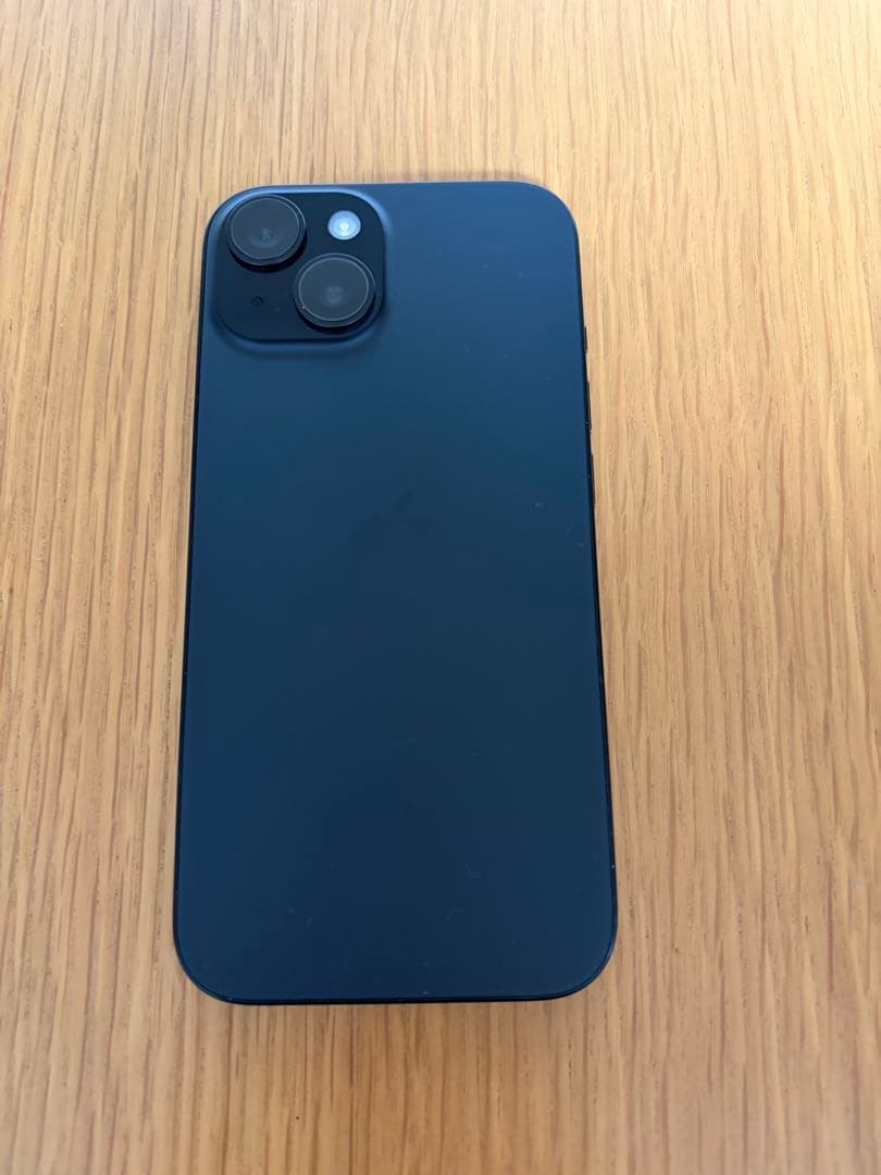 Apple iPhone 15 ブラック 本体 充電ケーブル付き　SIMフリー