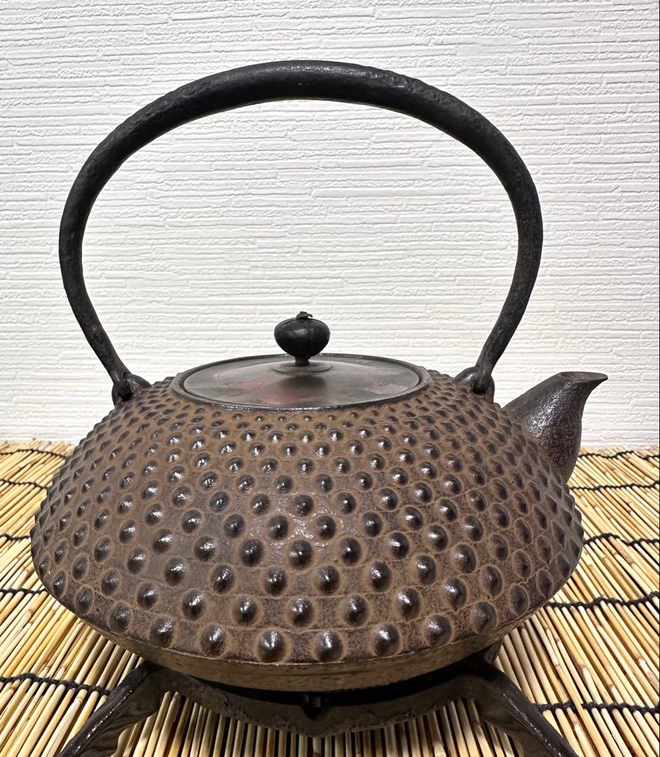 ほぼ未使用品　菊池保寿堂　菊池 正直造 斑紫銅蓋姥口中アラレ　南部鉄瓶　南部鉄器