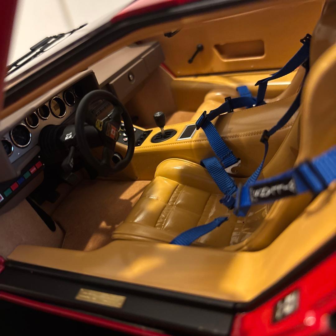 ランボルギーニ・カウンタック 1/8 ミニカー