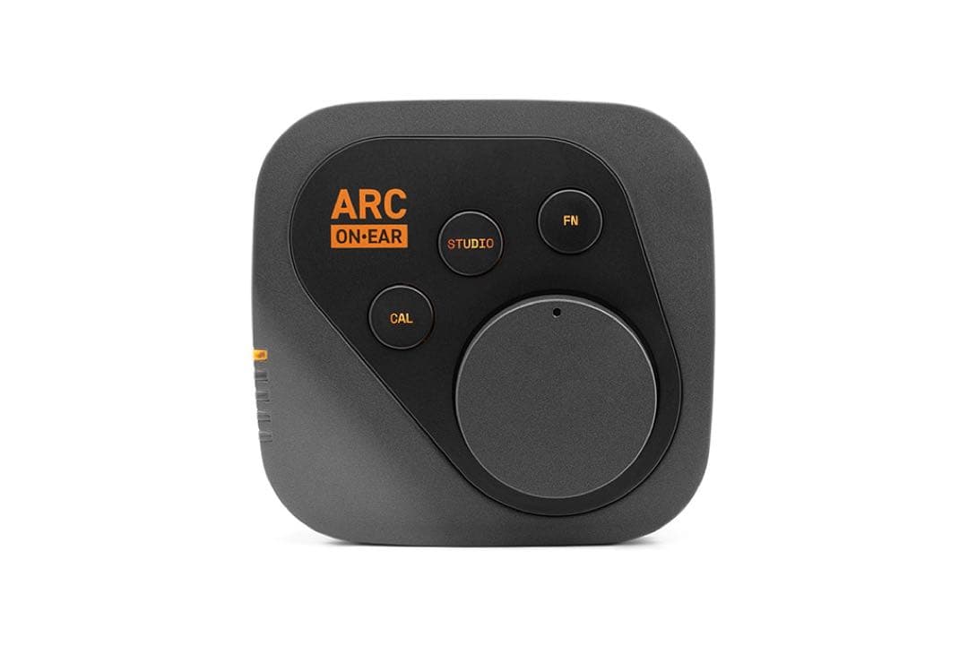 IK multimedia ARC ON•EAR 新品　ヘッドホンアンプ