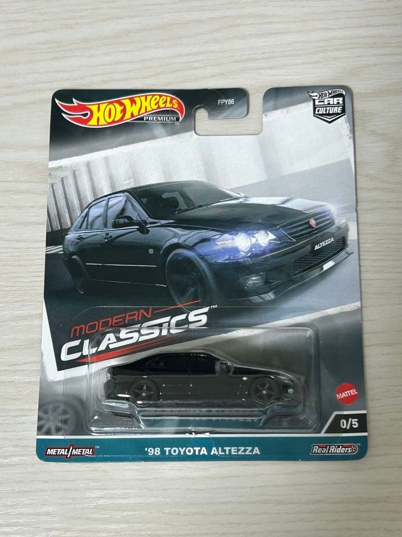 ホットウィール モダンクラシックス '98 トヨタ アルテッツァ チェイス