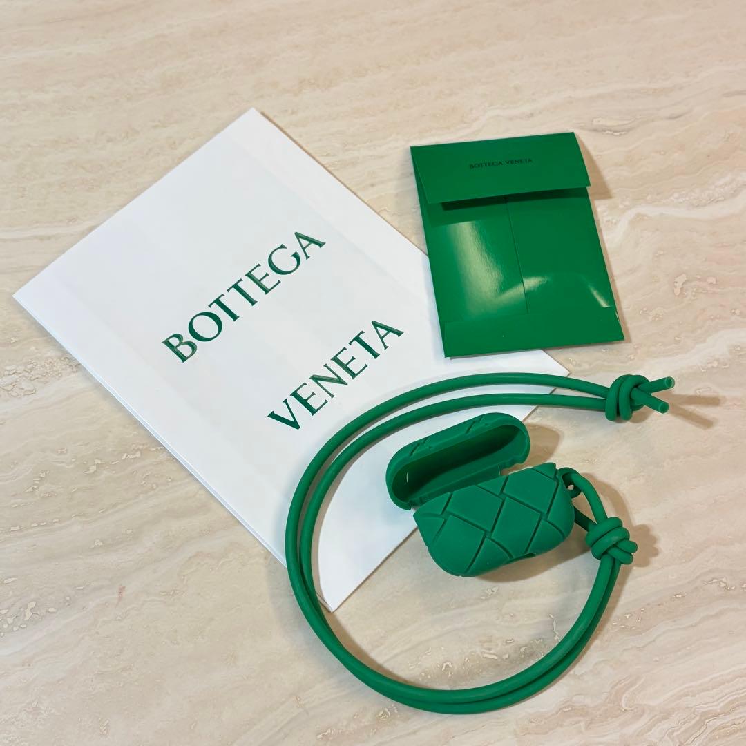 Bottega Veneta AirPodsProケース