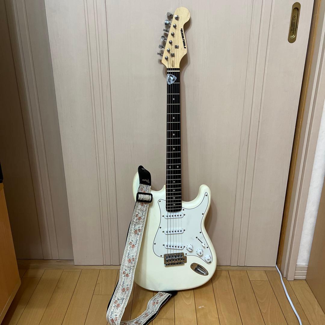 ホワイトエレキギター ストラトキャスター 初心者中古美品