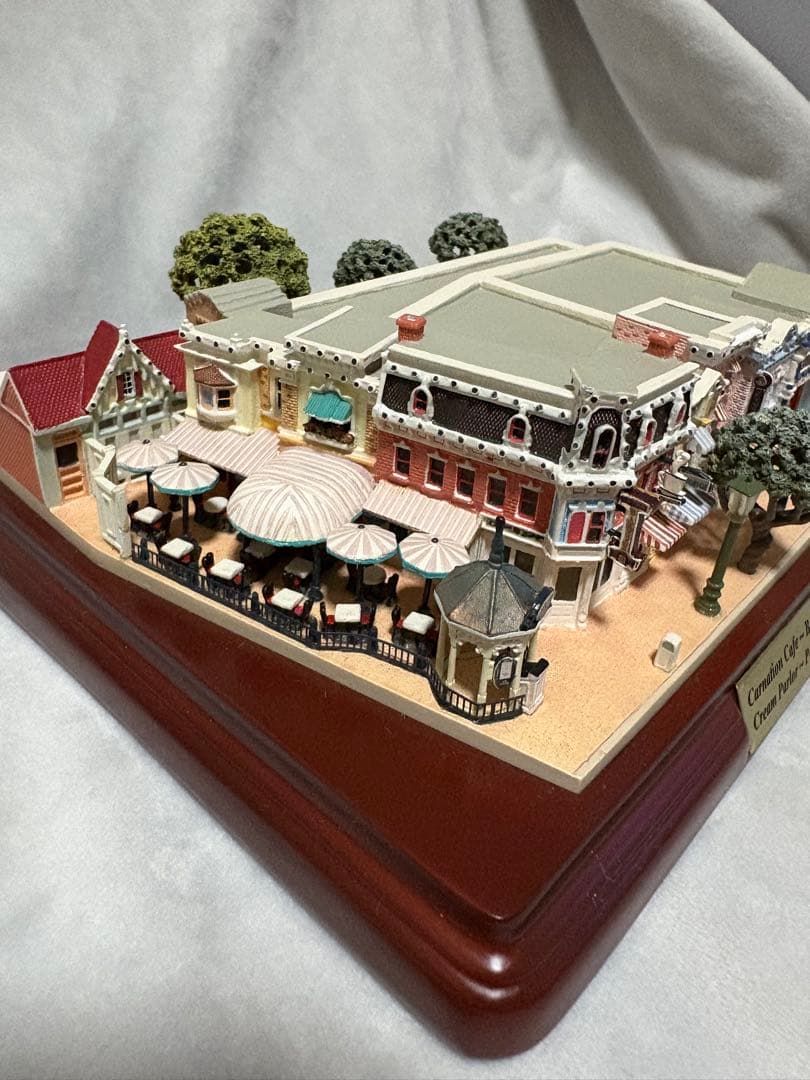 ひ*り様 オルショウスキー USA カーネーションカフェ ミニチュア ディズニー