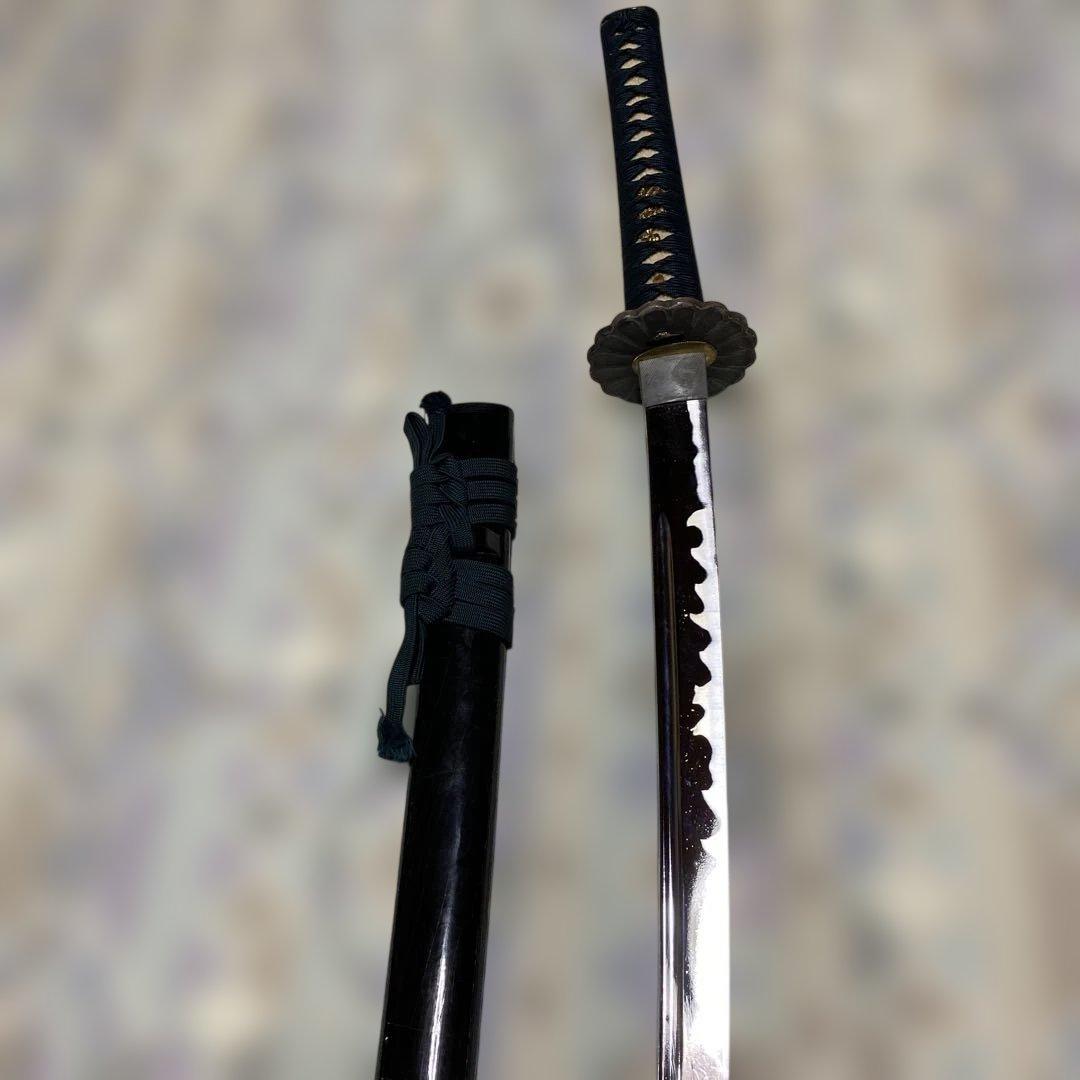 模造刀(居合刀) 紺色柄 菊彫丸鍔 黒呂鞘