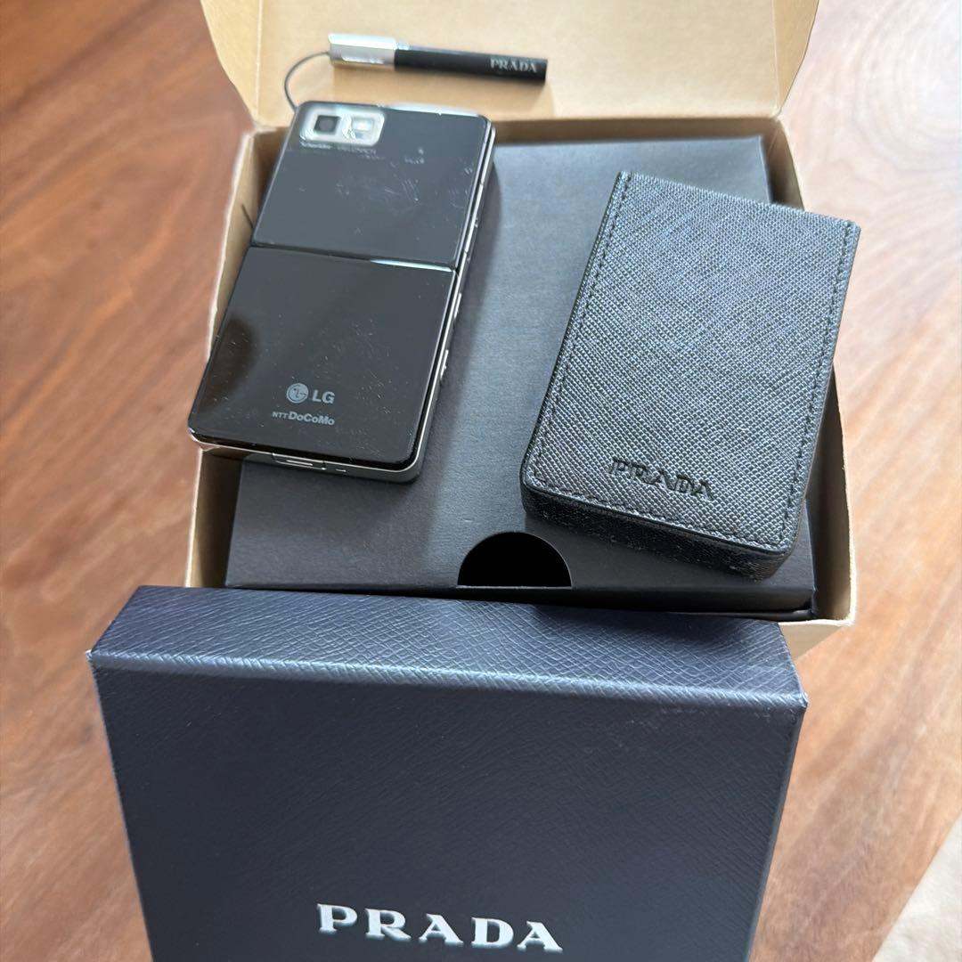 PRADAフォン