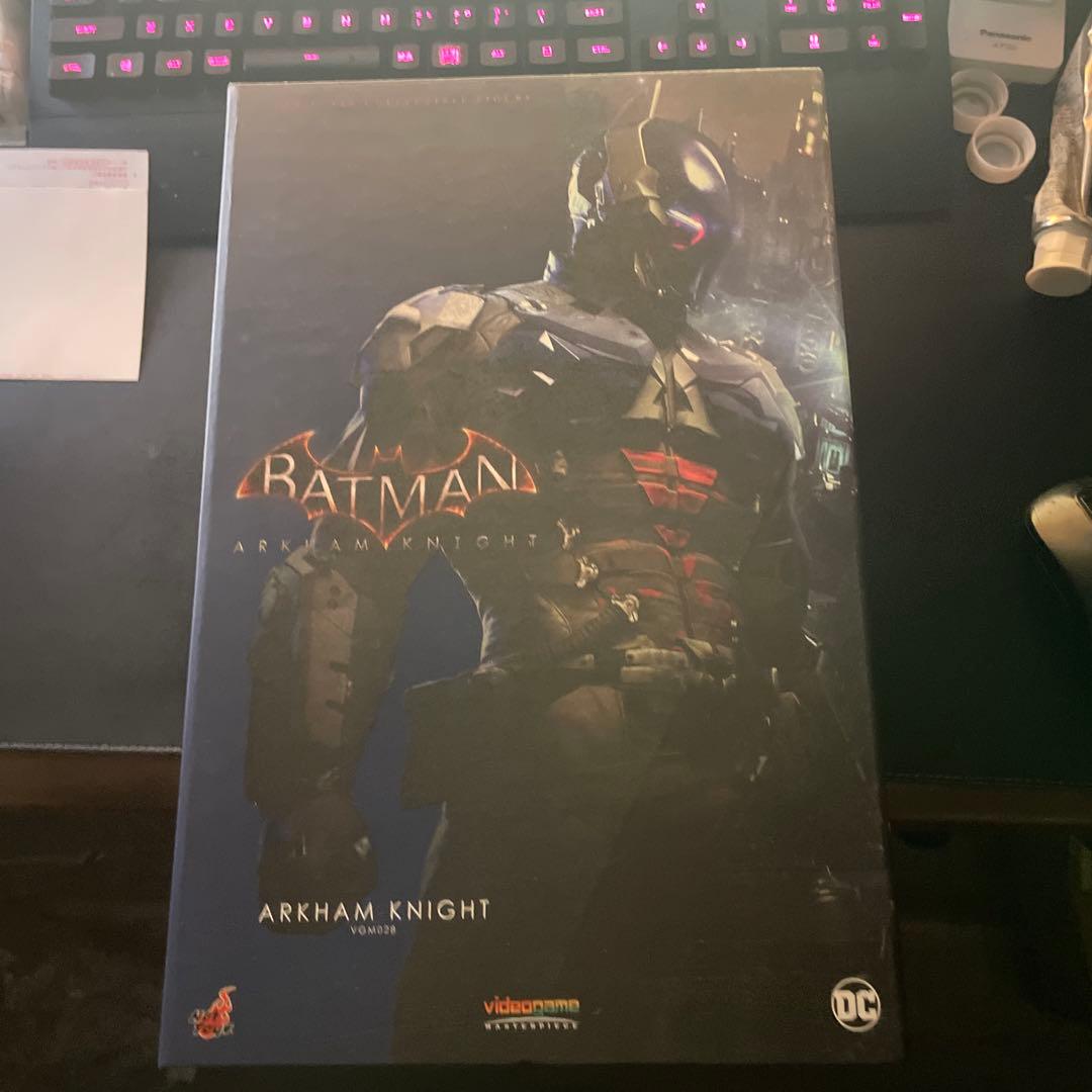 ホットトイズ　アーカムナイト　バットマン