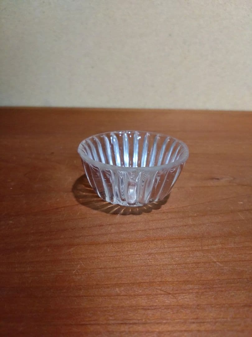 江戸ガラス 型吹き 菊形盃 猪口