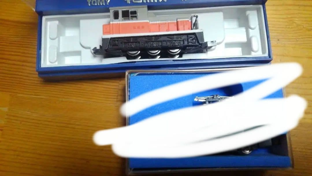 激レア✨ナインスケール✨Nゲージ✨ 動力車両+貨車６車両+バスのキット２台入り