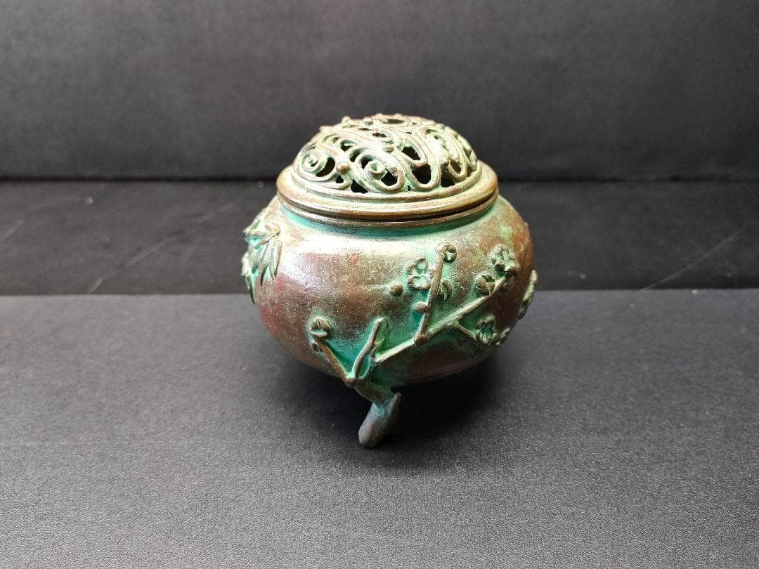 高岡銅器 香炉 須賀月芳 造 蝋型鋳銅 三友文香炉 松竹梅紋様 共箱