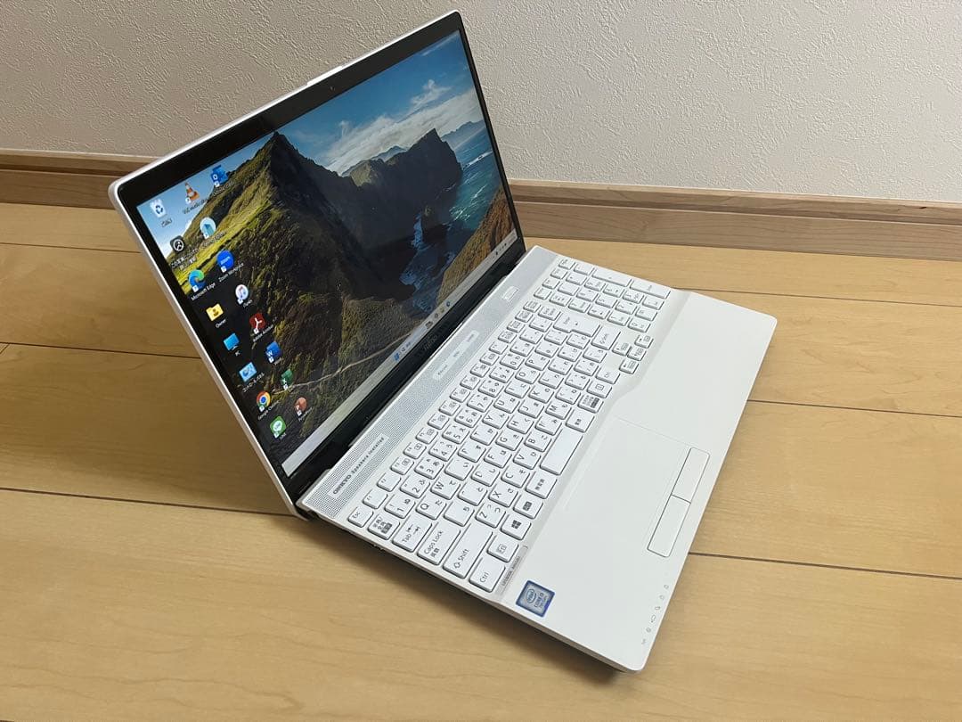富士通 FMV AH45 Core i3 高速SSD Windows11
