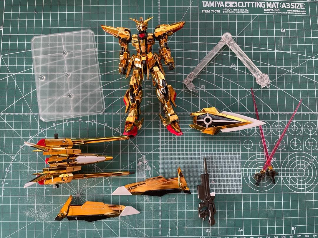 RG 1/144 アカツキガンダム(オオワシ装備)組み立て済み　ジャンク品