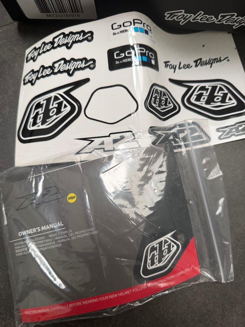 トロイリーデザインヘルメット　美品