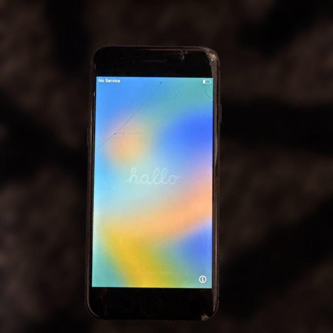 iPhone8 本体