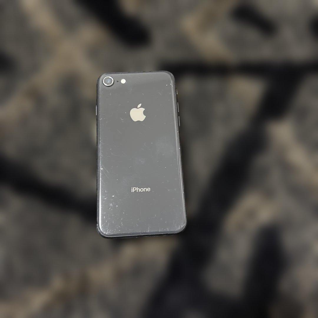iPhone8 本体