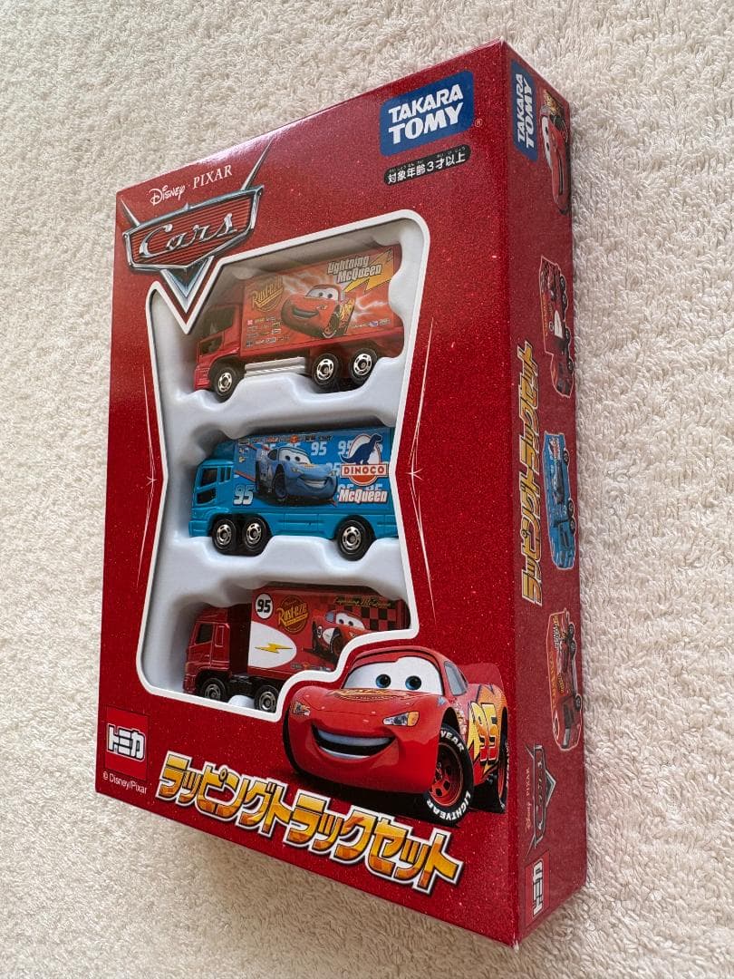 トミカ カーズ ラッピングトラックセット 新品未使用