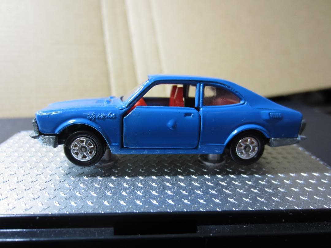 【香港 tomica】／黒箱トミカ／トヨタ カローラ スプリンター