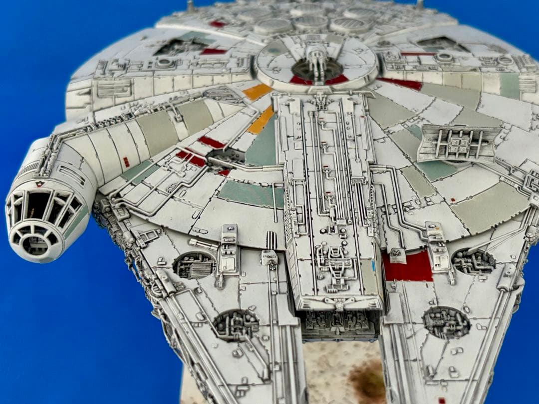 バンダイ 1/144 ミレニアムファルコン 最後のジェダイ完成品　整理番号3