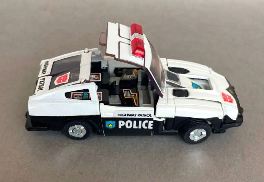 トランスフォーマー　サイバトロン　戦略家　プロール　1982年　タカラ