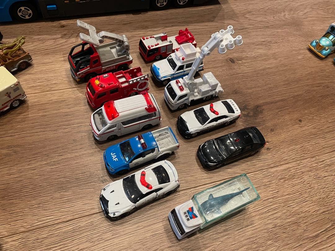 トミカ約60台まとめ売り　カーズキャラクター含む