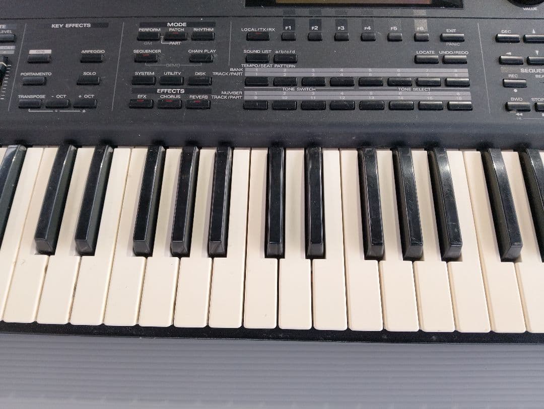 Roland XP-80 シンセサイザー ローランド キーボード(あ86)