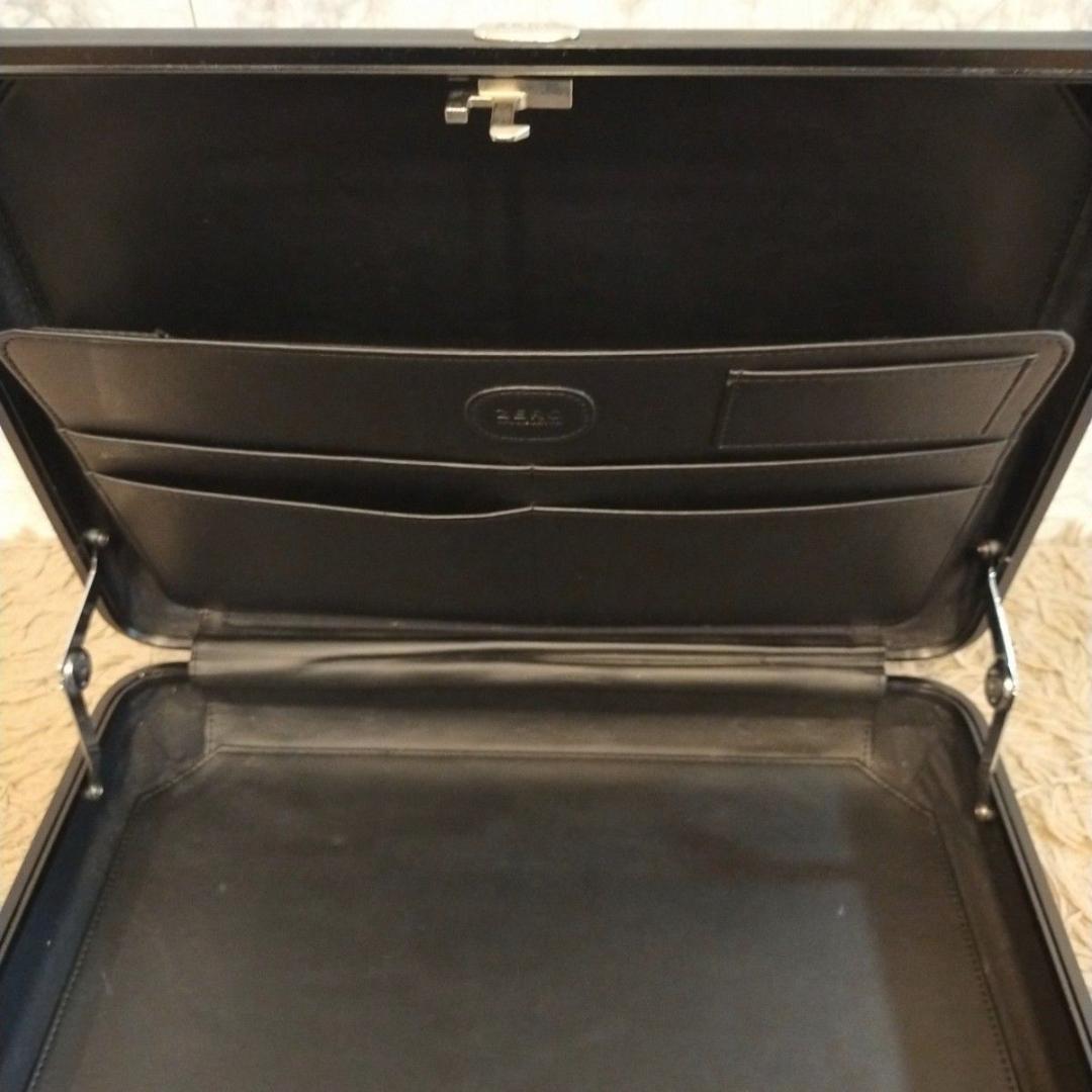 新作　ゼロハリバートン PURSUIT ALUMINUM アタッシュケース