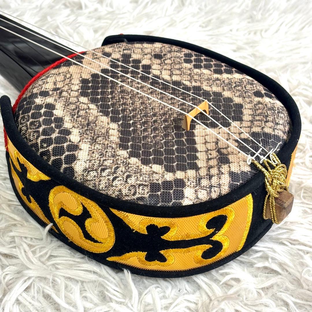 ✨美品✨沖縄三線 三味線 人工革　合皮 ヘビ柄　ソフトケース付 民族楽器 弦楽器