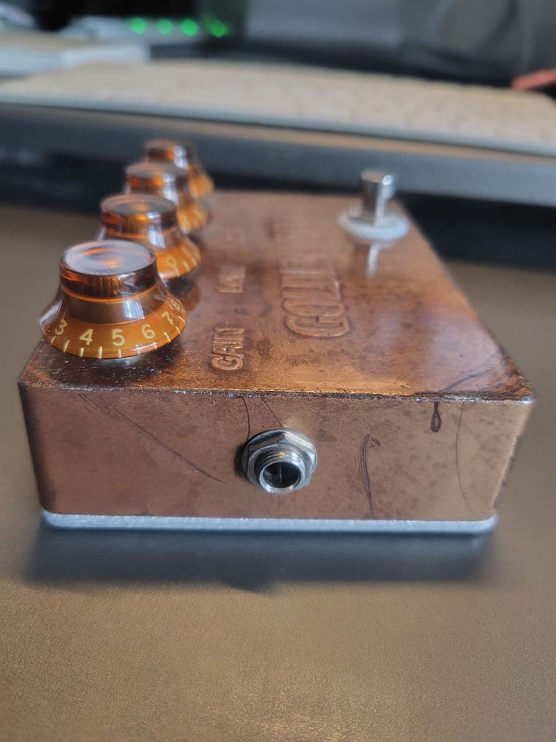 【ほぼ新品】GOLDEN VALVE ギターエフェクター