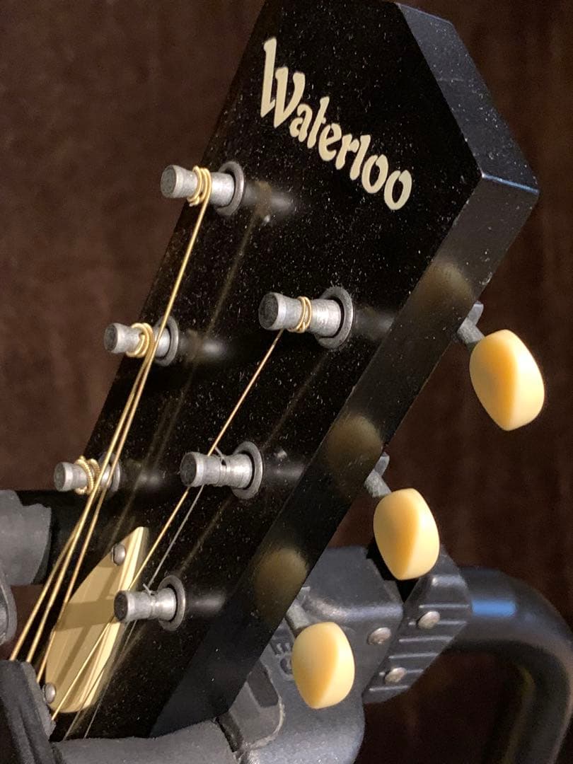 Waterloo AT 黒