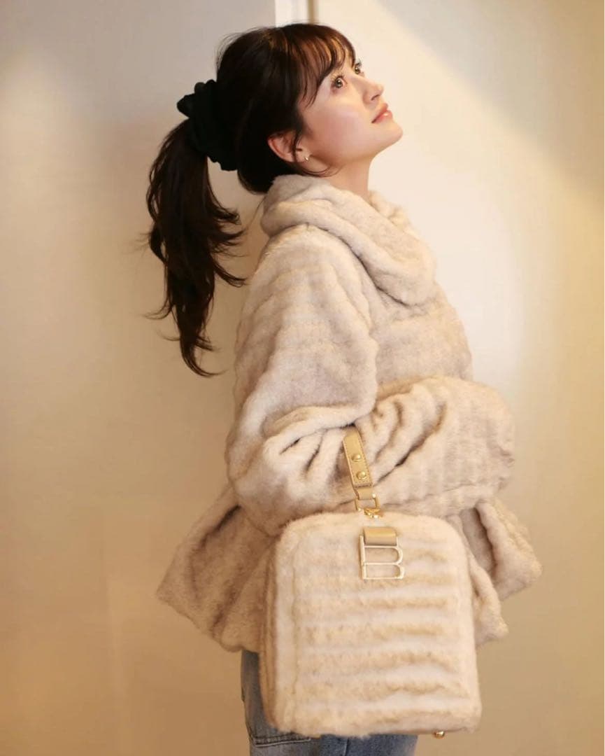m*9様 B. FUR BOX BAG Bibiy. バッグ